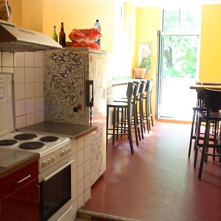 Baxpax Kreuzberg Hostel Берлин Экстерьер фото