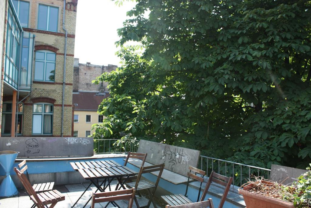 Baxpax Kreuzberg Hostel Берлин Экстерьер фото