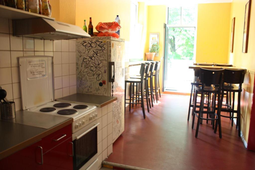 Baxpax Kreuzberg Hostel Берлин Экстерьер фото