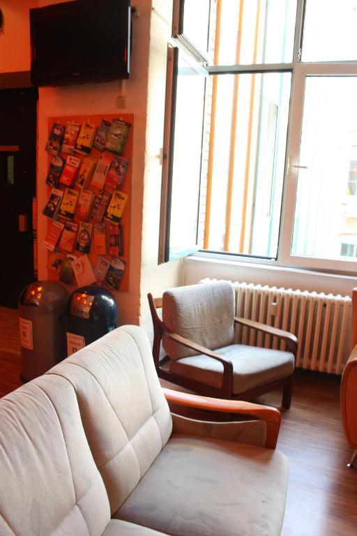 Baxpax Kreuzberg Hostel Берлин Экстерьер фото