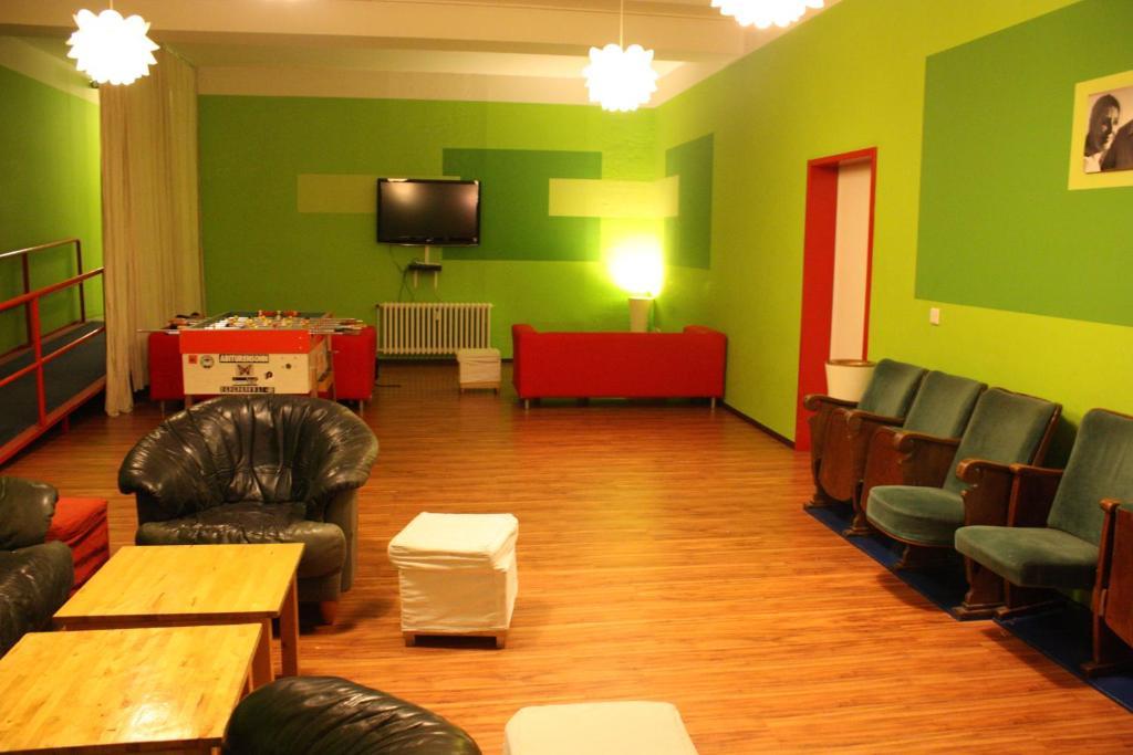 Baxpax Kreuzberg Hostel Берлин Экстерьер фото
